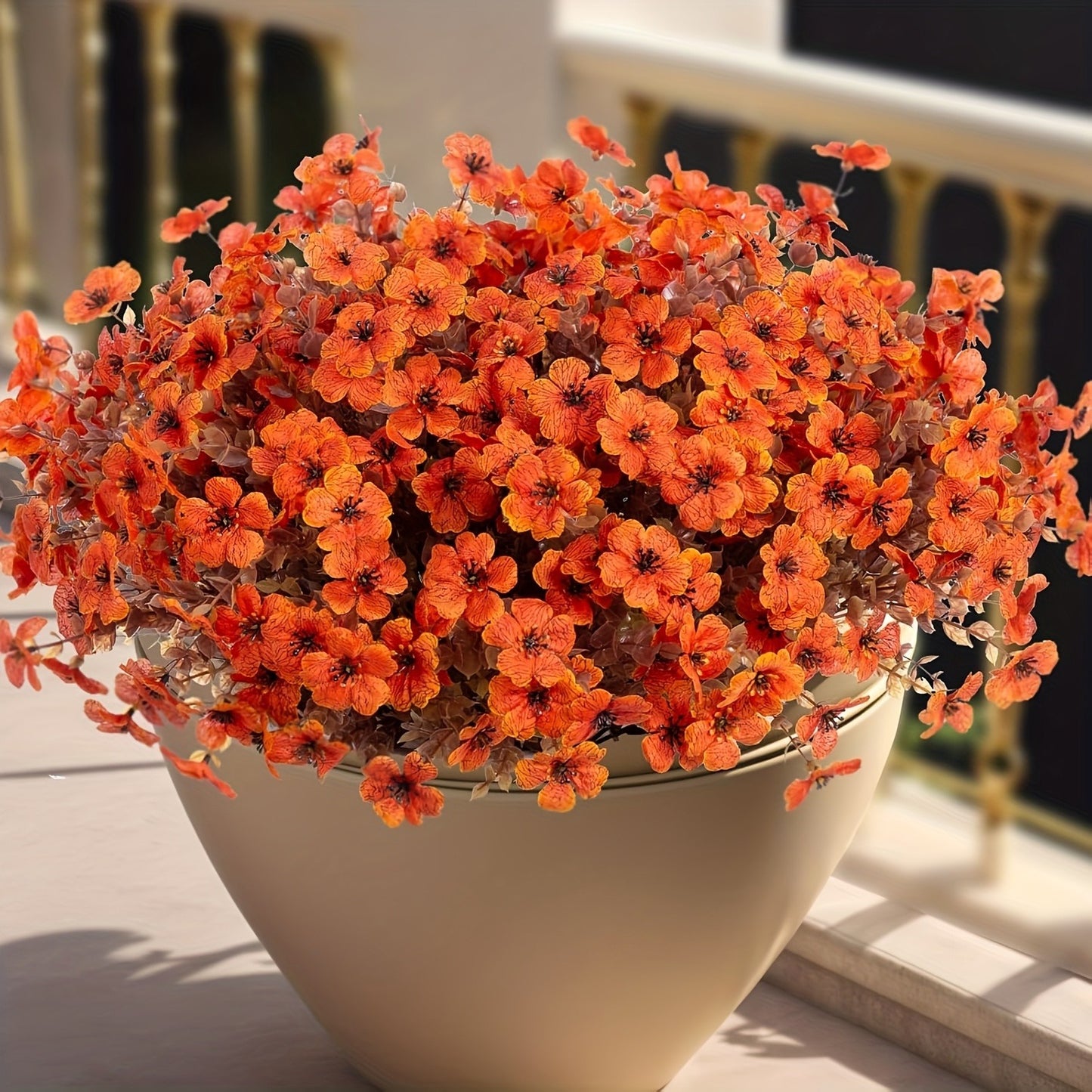 💐Artificial UV-resistant flowers: suitable for patios, porches and balconies