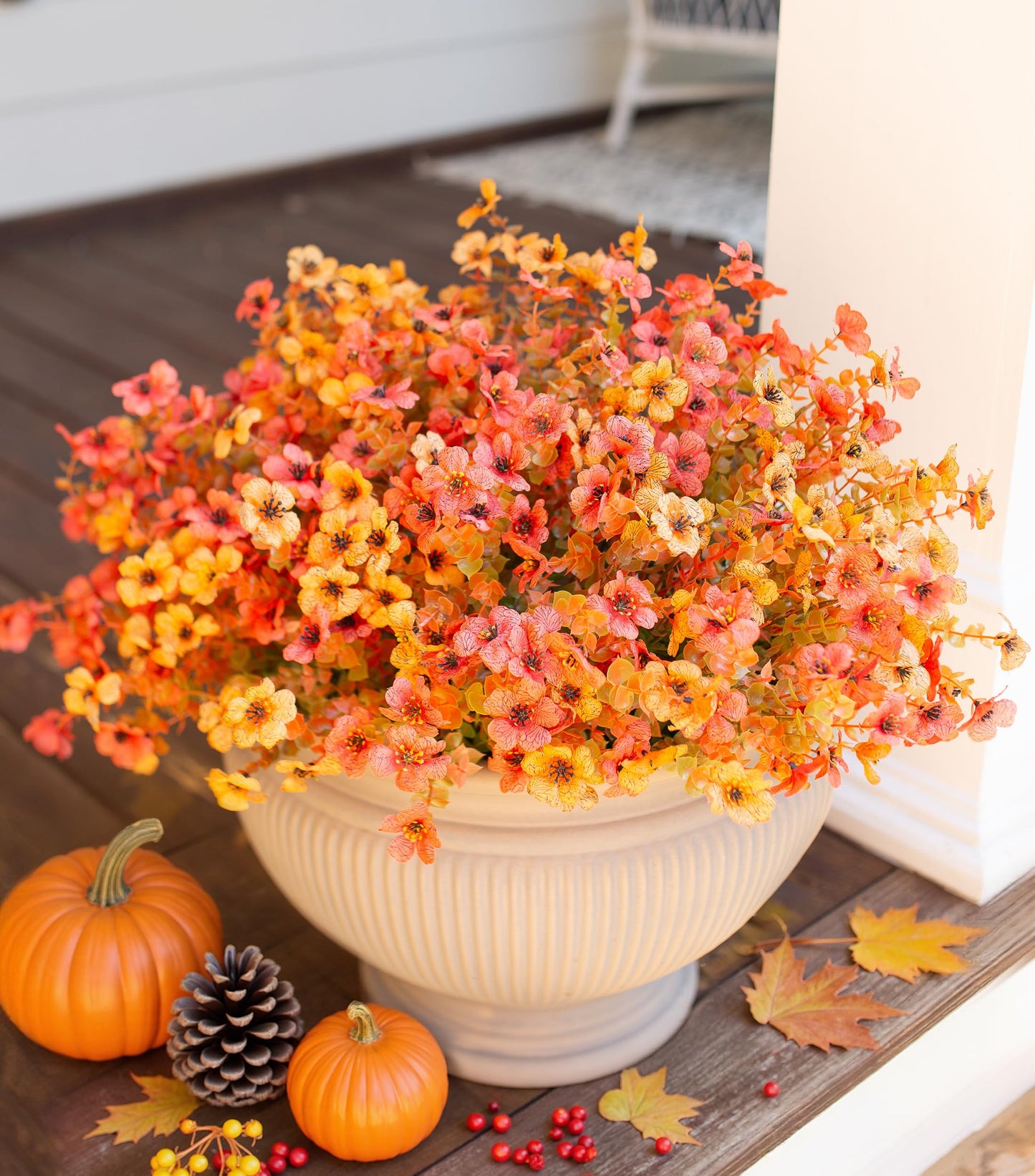 💐Artificial UV-resistant flowers: suitable for patios, porches and balconies