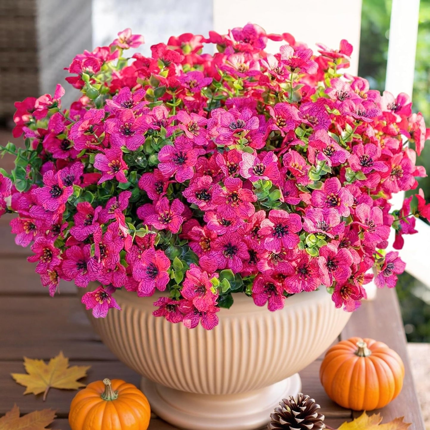 💐Artificial UV-resistant flowers: suitable for patios, porches and balconies