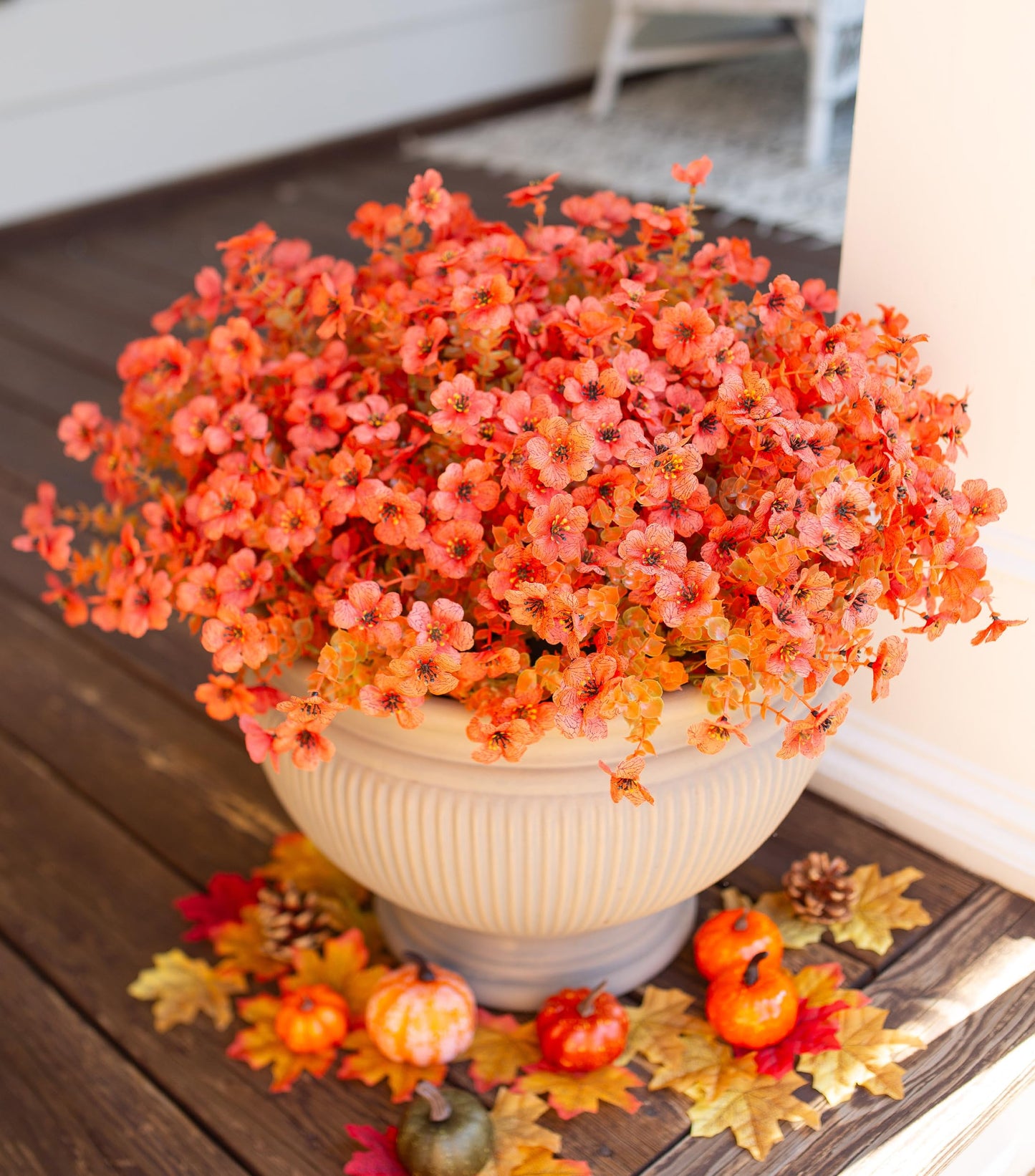 💐Artificial UV-resistant flowers: suitable for patios, porches and balconies