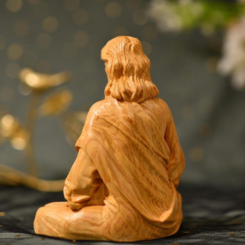 ✝Contemplative Statue of the Sacred Heart of Jesus